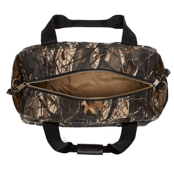 NWT Filson Tin Cloth Small Duffle Bag - Picture 2 of 5